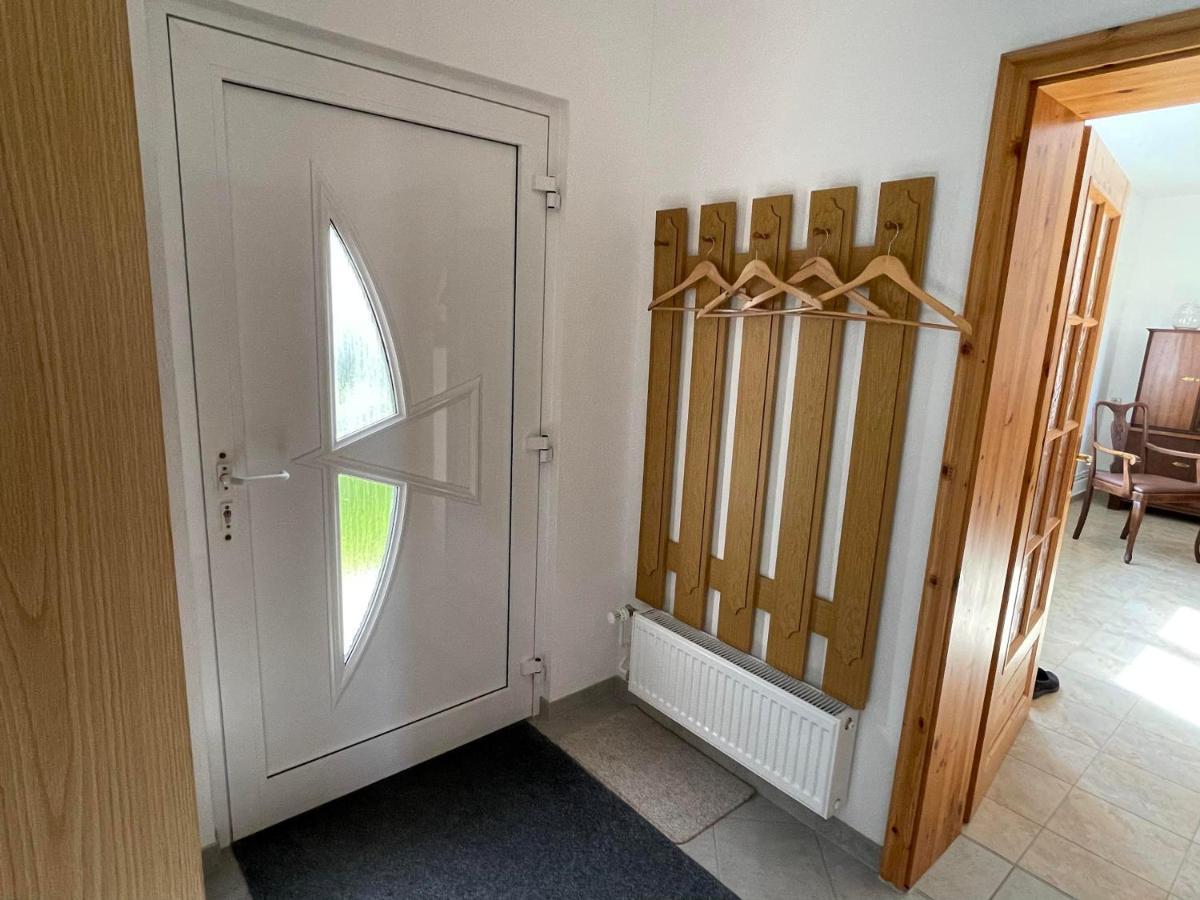 Вилла Kleines Haus Am Feld Rehna Экстерьер фото