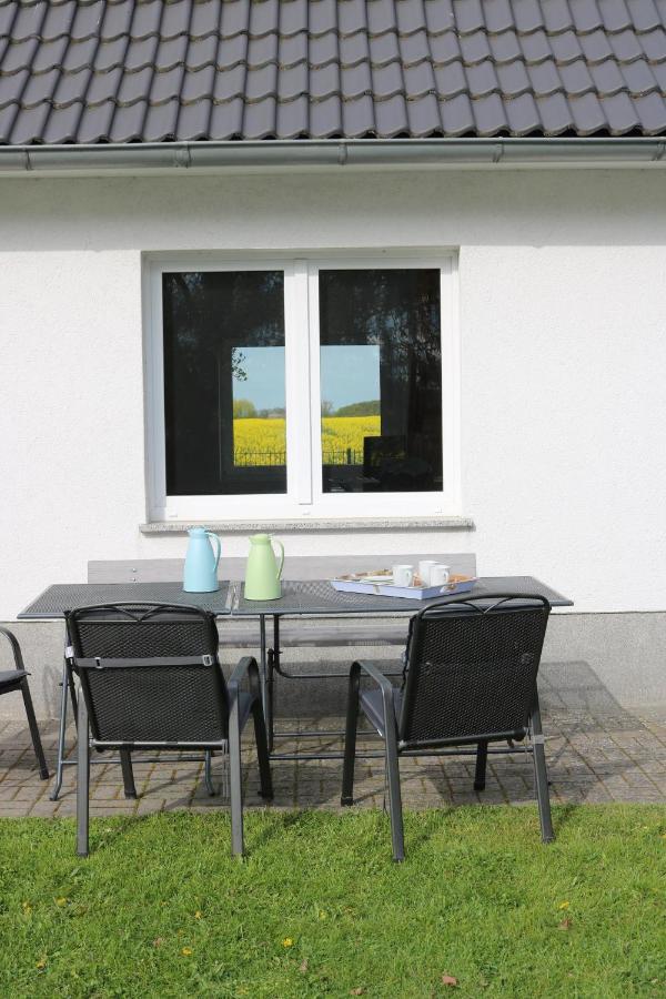 Вилла Kleines Haus Am Feld Rehna Экстерьер фото
